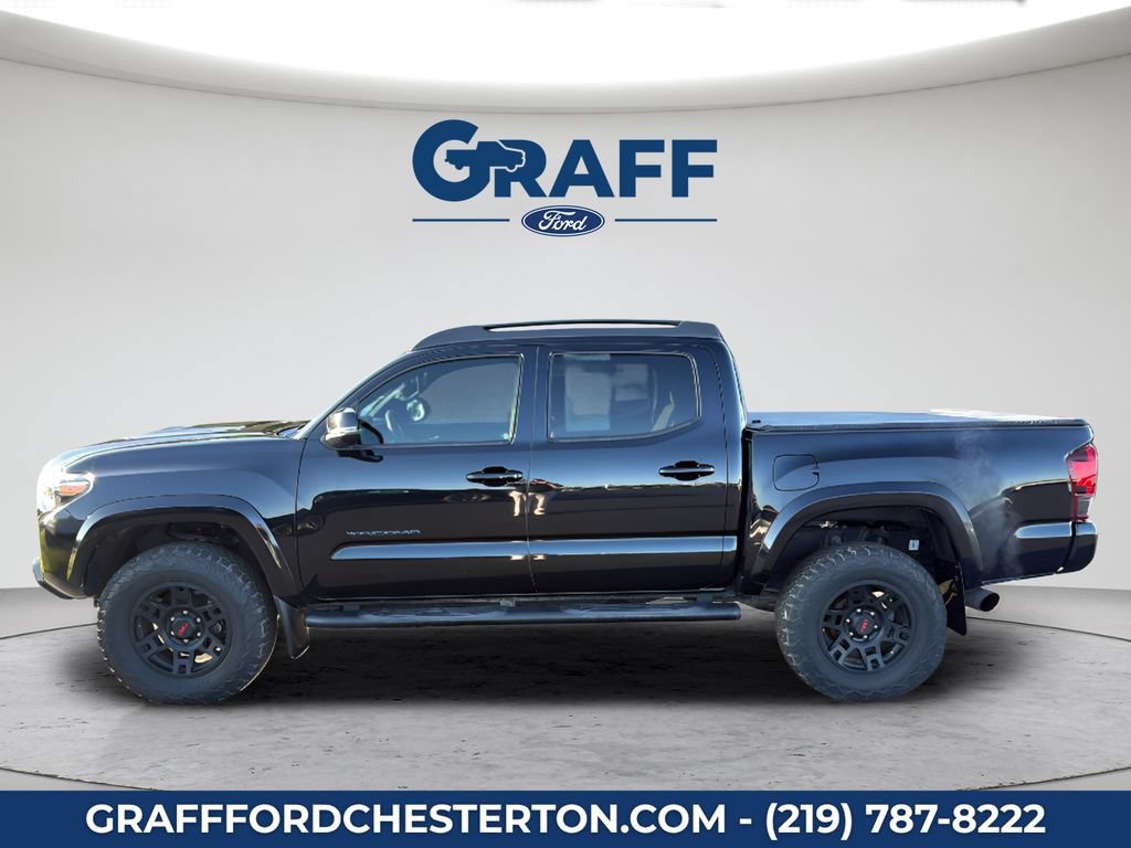 Used 2019 Toyota Tacoma TRD Sport AWD/4WD image 11