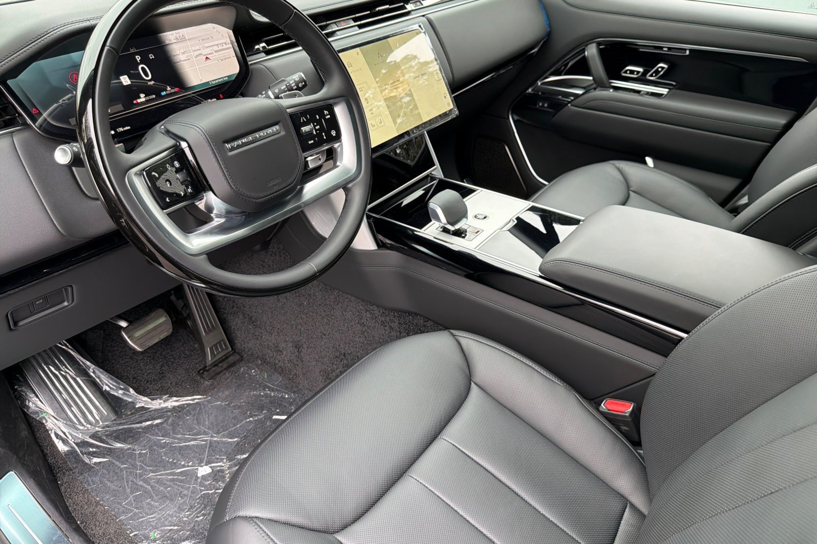 New 2026 Land Rover Range Rover Autobiography AWD/4WD image 4