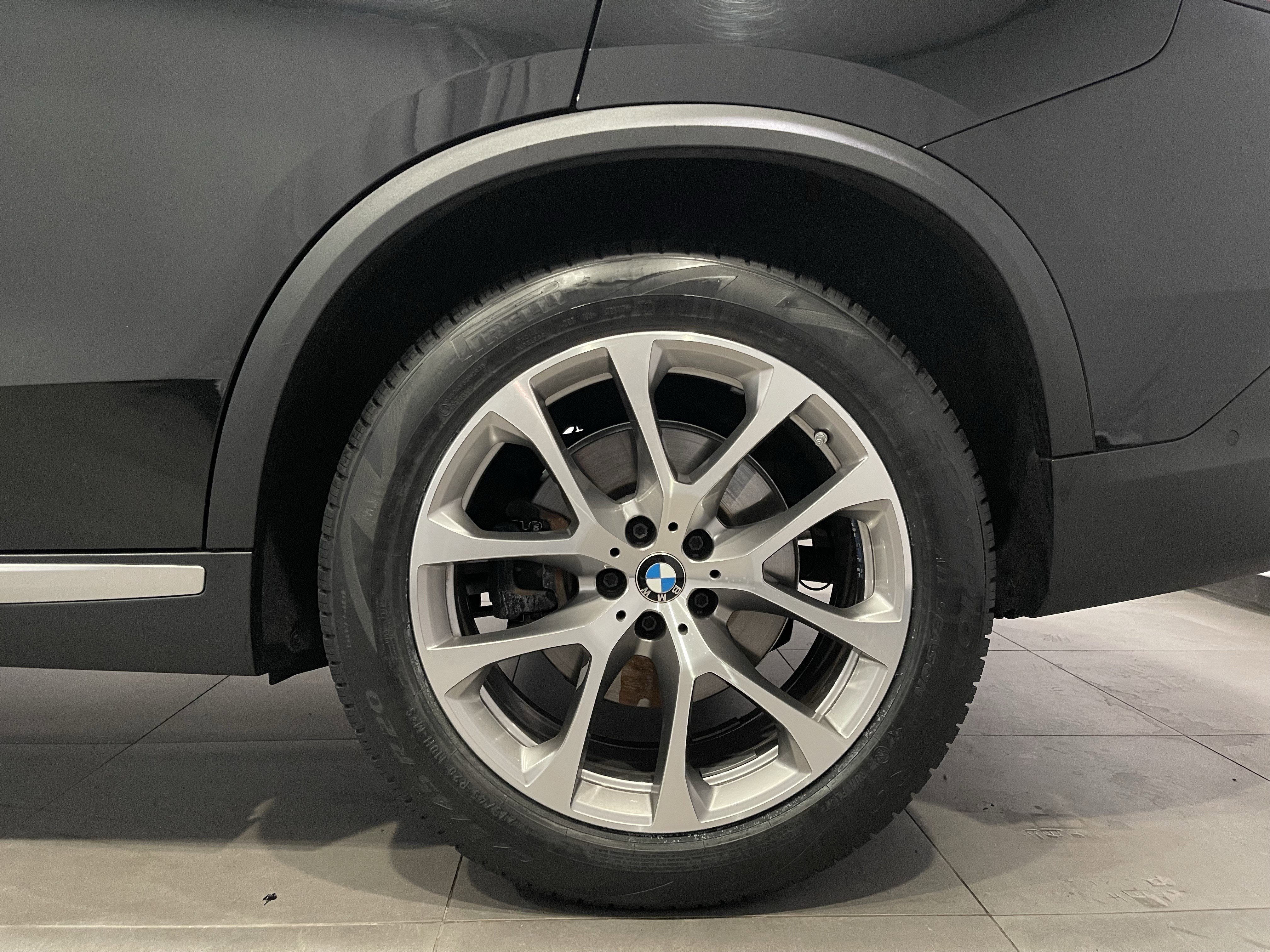 Certified 2024 BMW X5 xDrive40i w/ Premium Package AWD/4WD image 8