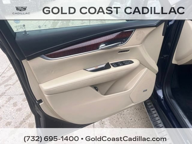 Used 2017 Cadillac XT5 Premium Luxury FWD image 14