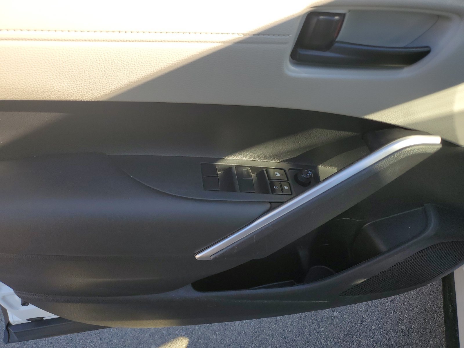 Used 2023 Toyota Corolla Cross L AWD/4WD image 20