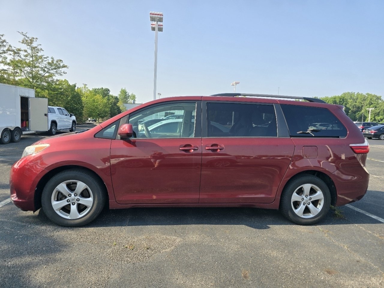 Used 2017 Toyota Sienna LE FWD image 4