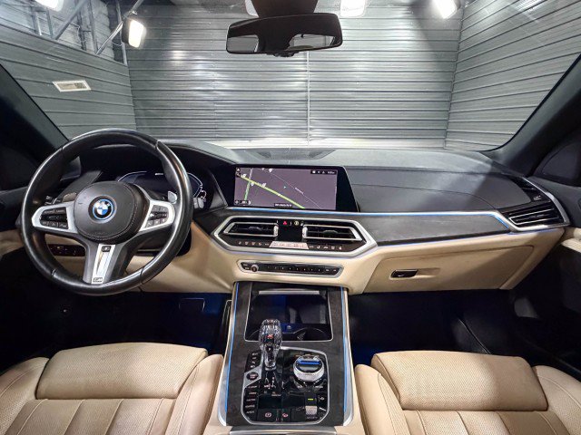 Used 2022 BMW X5 xDrive45e w/ M Sport Package image 15