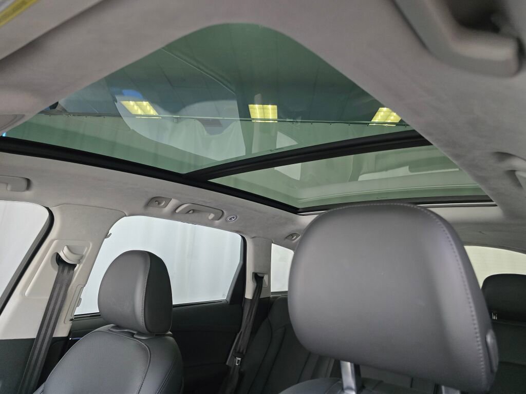 Used 2023 Audi Q7 3.0T Prestige image 44