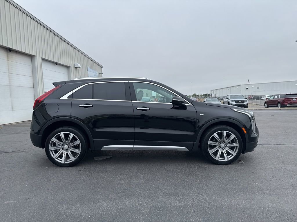 Used 2023 Cadillac XT4 Premium Luxury w/ Cold Weather Package FWD image 8