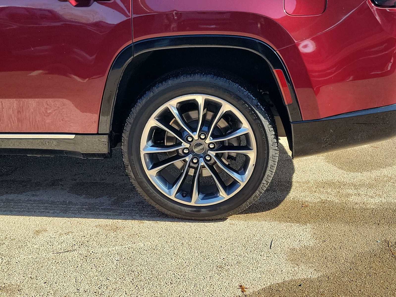 Used 2022 Jeep Wagoneer Series III w/ Premium Group I image 8