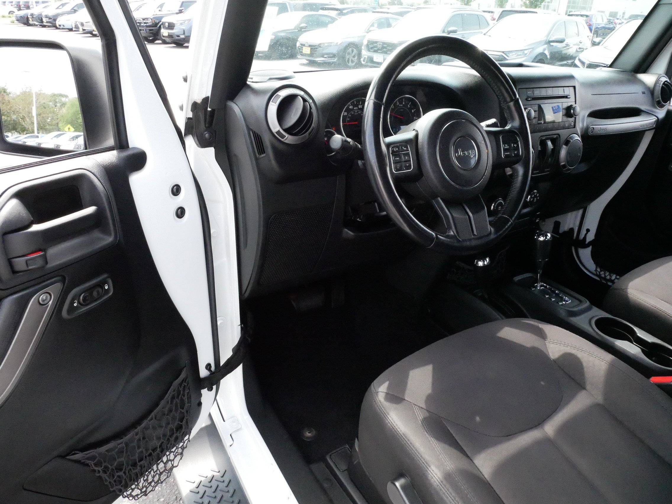 Used 2015 Jeep Wrangler Sport w/ Quick Order Package 24S AWD/4WD image 9
