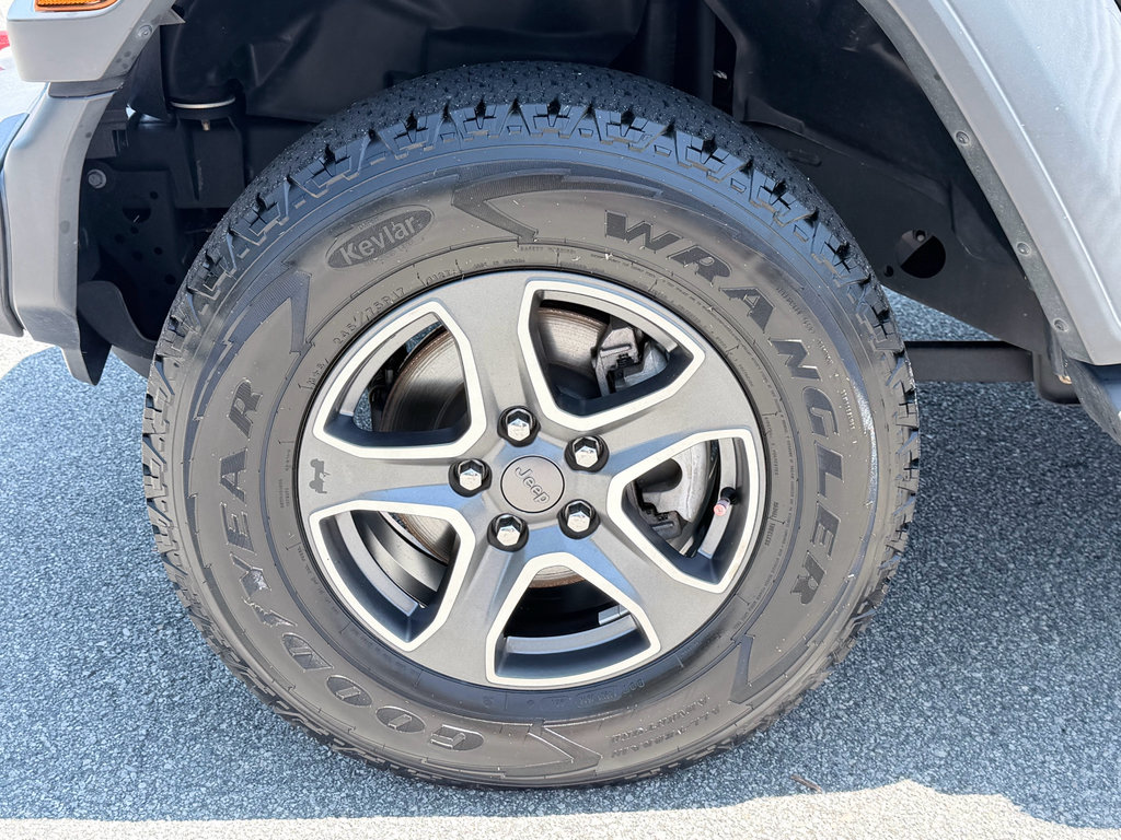 Used 2020 Jeep Wrangler Sport AWD/4WD image 30