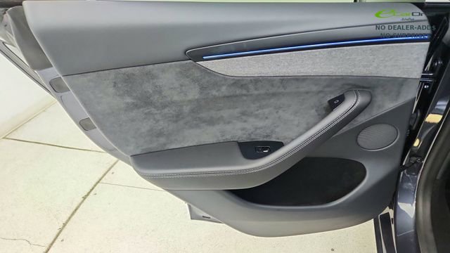Used 2026 Tesla Model Y 2WD image 29