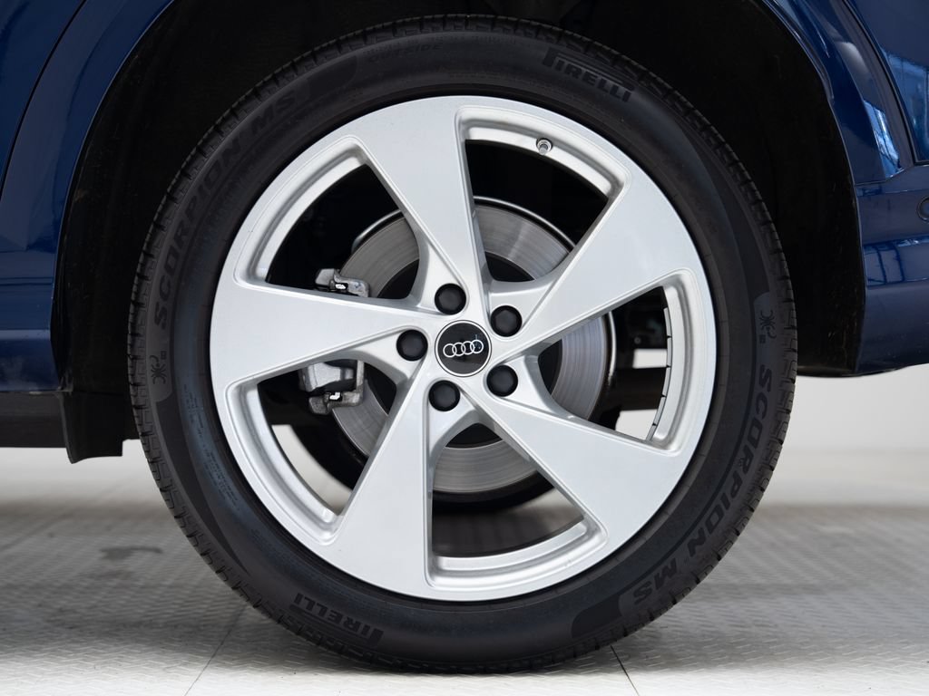 Certified 2025 Audi Q5 Premium w/ Premium Plus AWD/4WD image 30