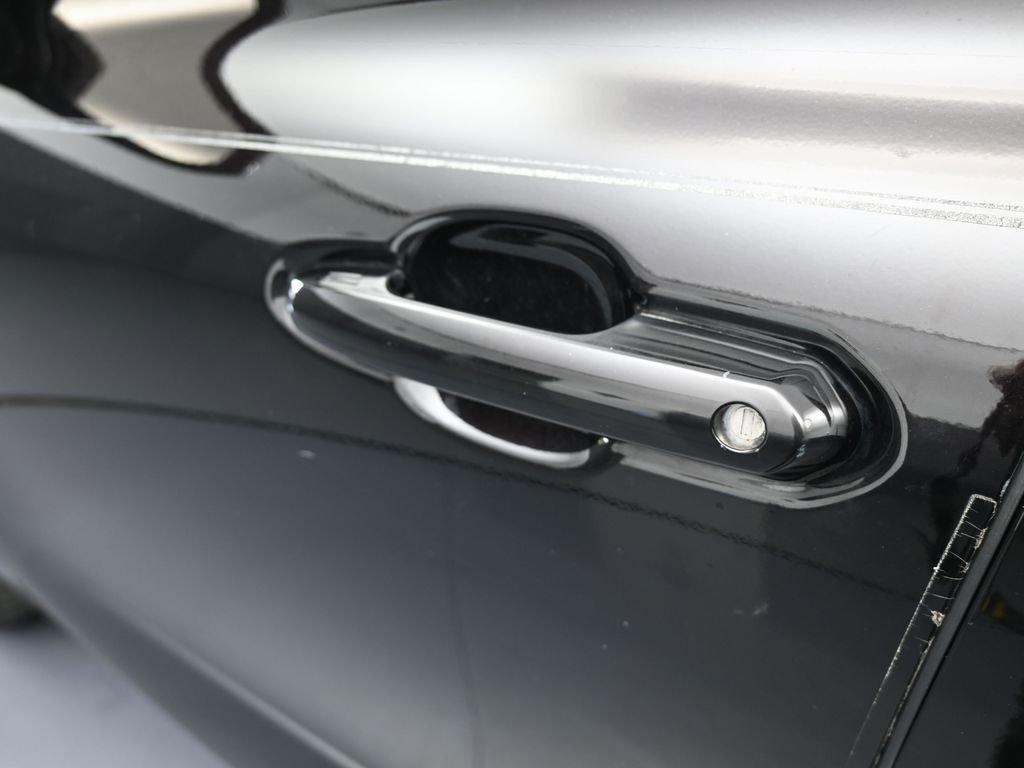 Used 2021 Toyota Highlander XLE image 32