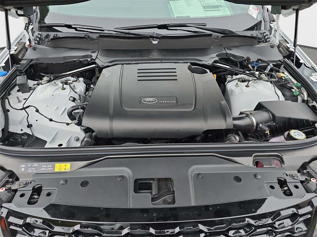 New 2025 Land Rover Discovery Dynamic SE image 33