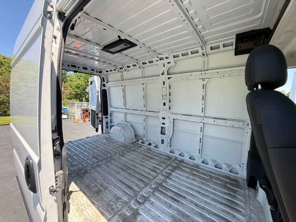 Used 2025 RAM ProMaster 3500 w/ Convenience Group FWD image 16