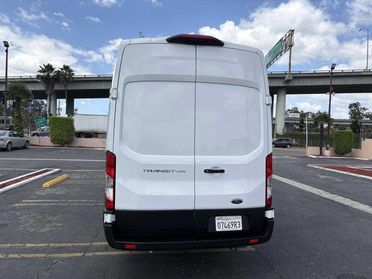 Used 2023 Ford Transit 250 148 High Roof Extended w/ Load Area Protection Package RWD image 10