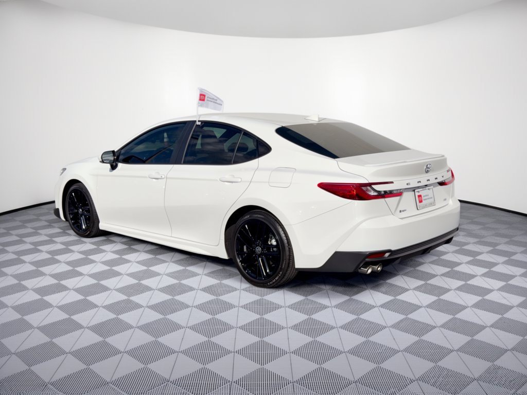 Used 2025 Toyota Camry SE w/ Convenience Package FWD image 3