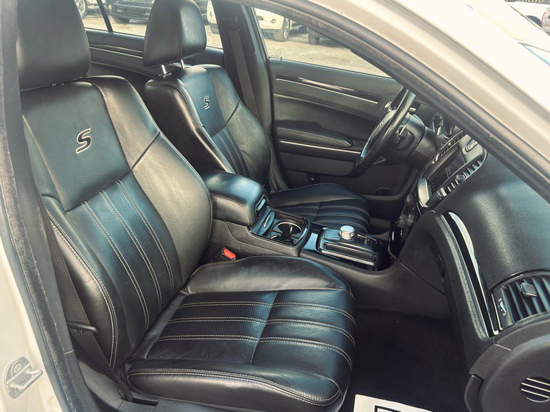 Used 2019 Chrysler 300 S image 15