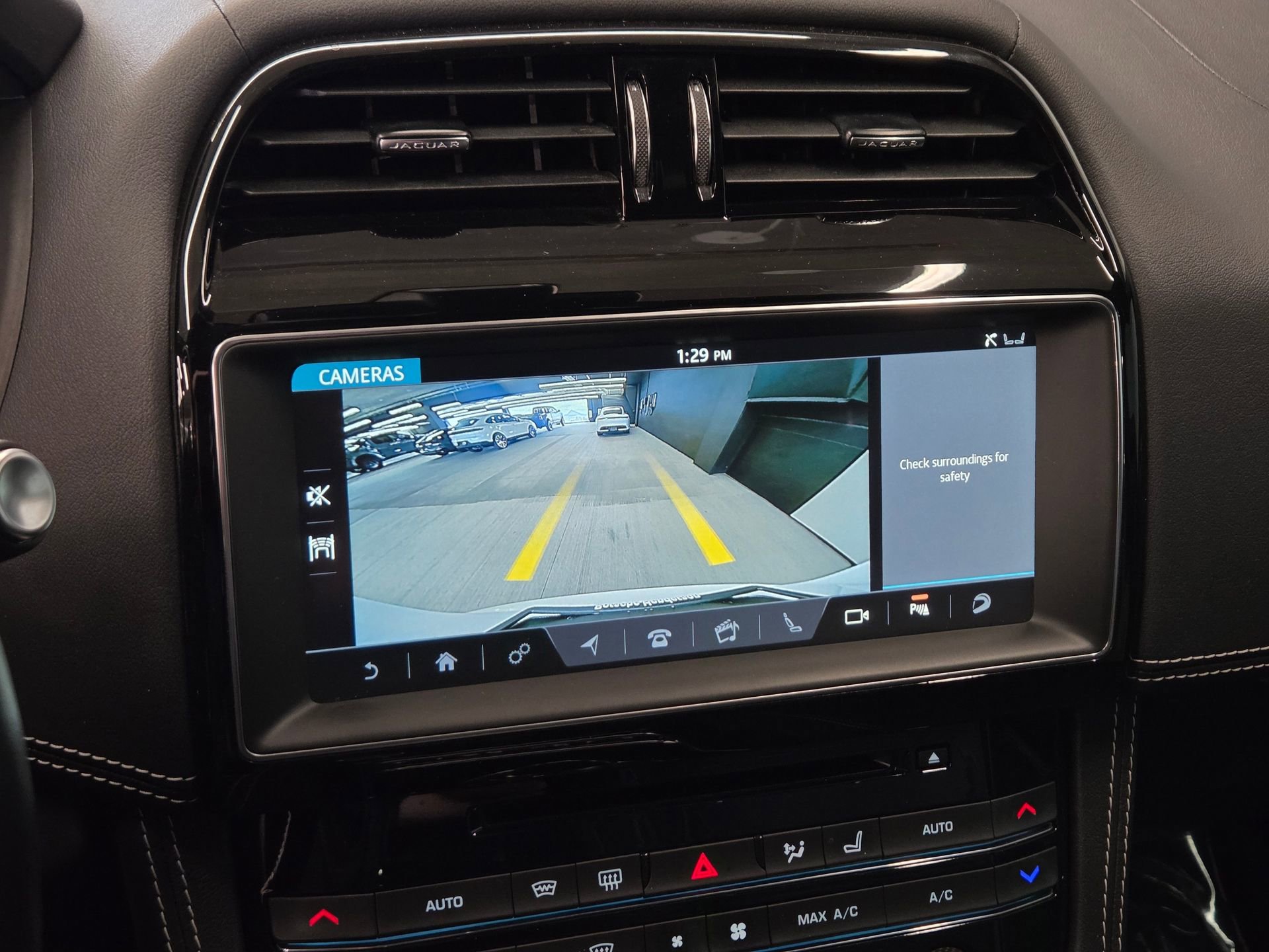Used 2019 Jaguar F-PACE S image 22