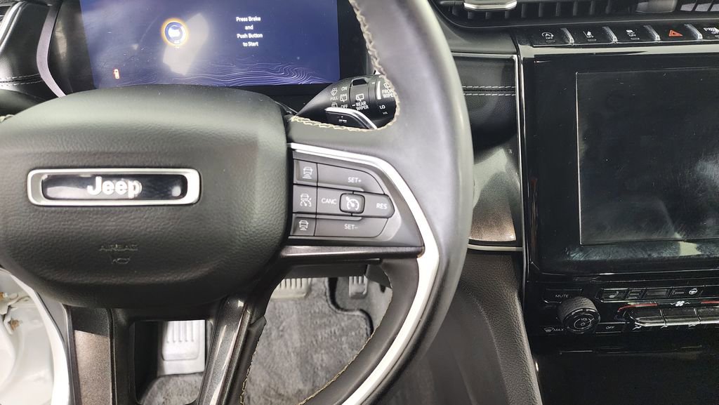 Used 2023 Jeep Grand Cherokee Altitude image 20