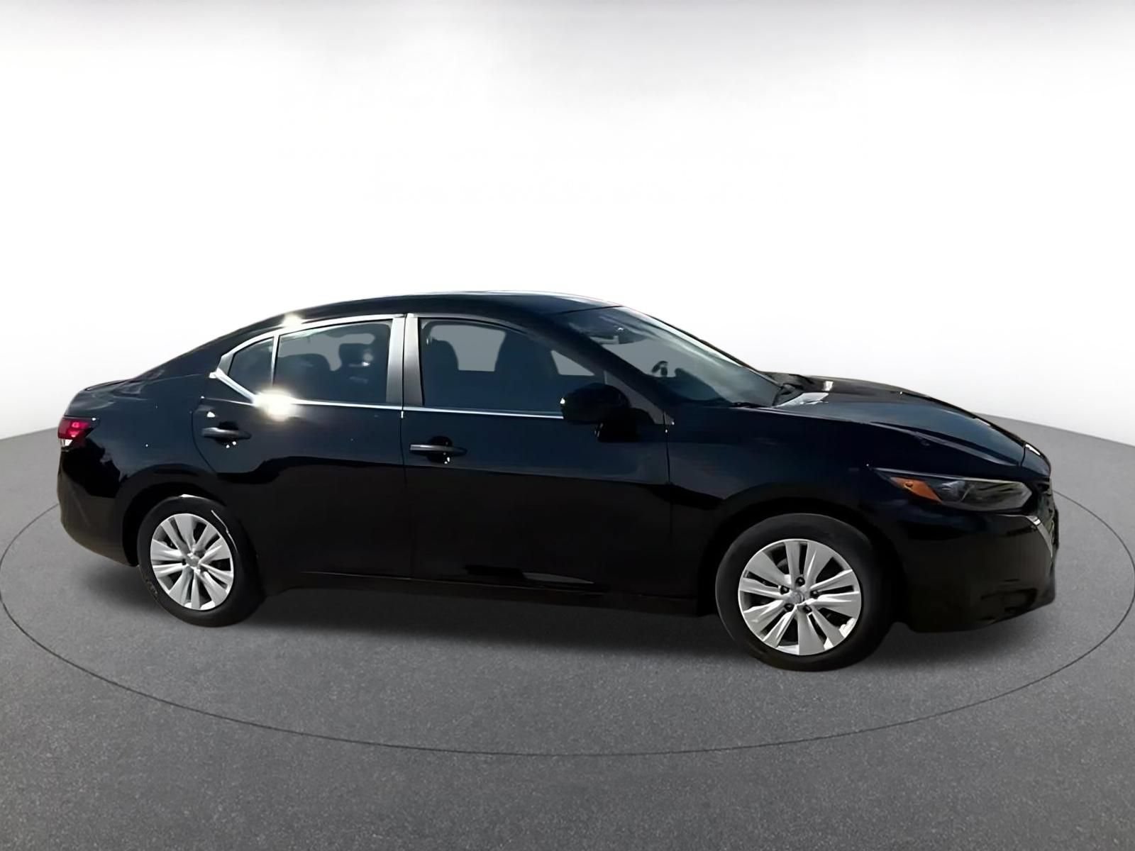 Used 2025 Nissan Sentra S FWD image 15