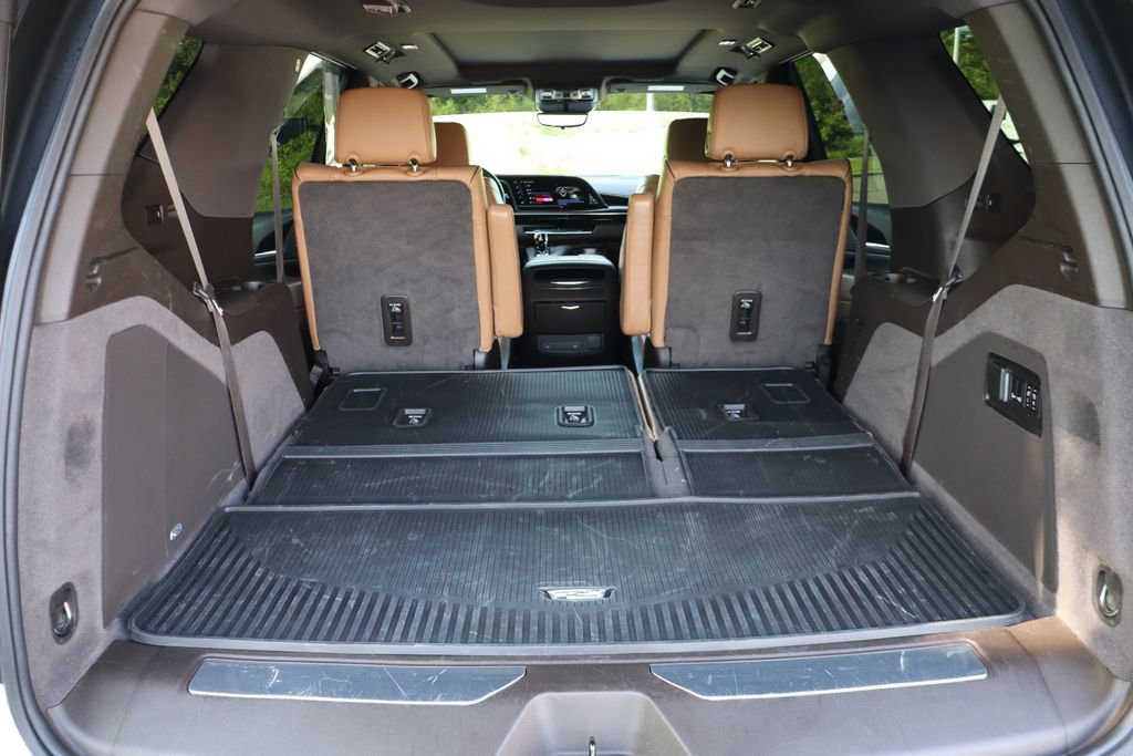Used 2023 Cadillac Escalade Premium Luxury AWD/4WD image 41