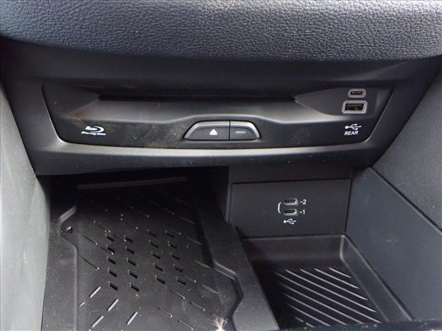 New 2026 Chrysler Pacifica Limited w/ Uconnect Theater Family Group image 26