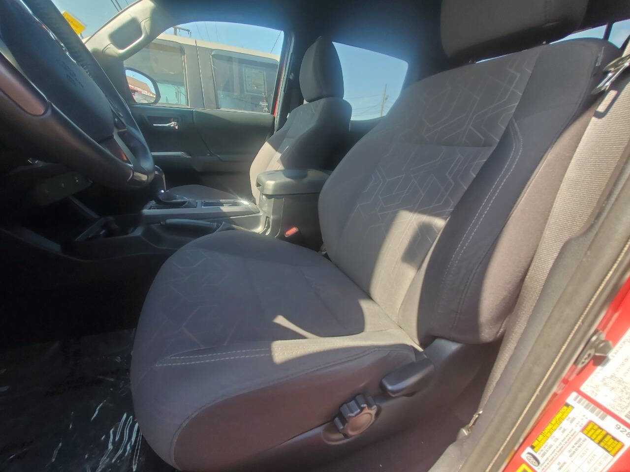 Used 2017 Toyota Tacoma TRD Sport w/ Exterior Package image 10