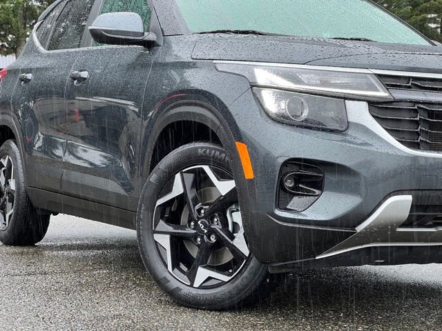 Certified 2024 Kia Seltos EX image 2