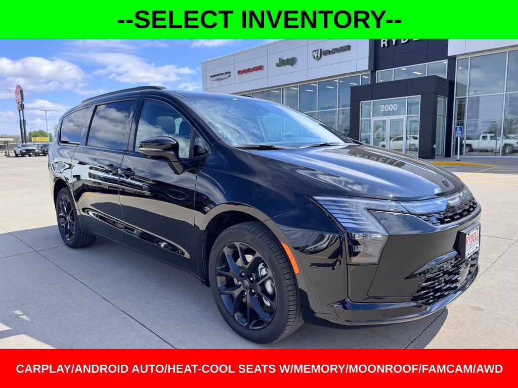 New 2027 Chrysler Pacifica Limited w/ Family Tech Group