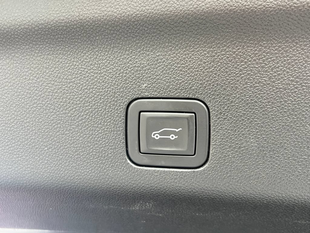 Certified 2024 Cadillac Escalade Sport w/ LPO, ONYX Package AWD/4WD image 25