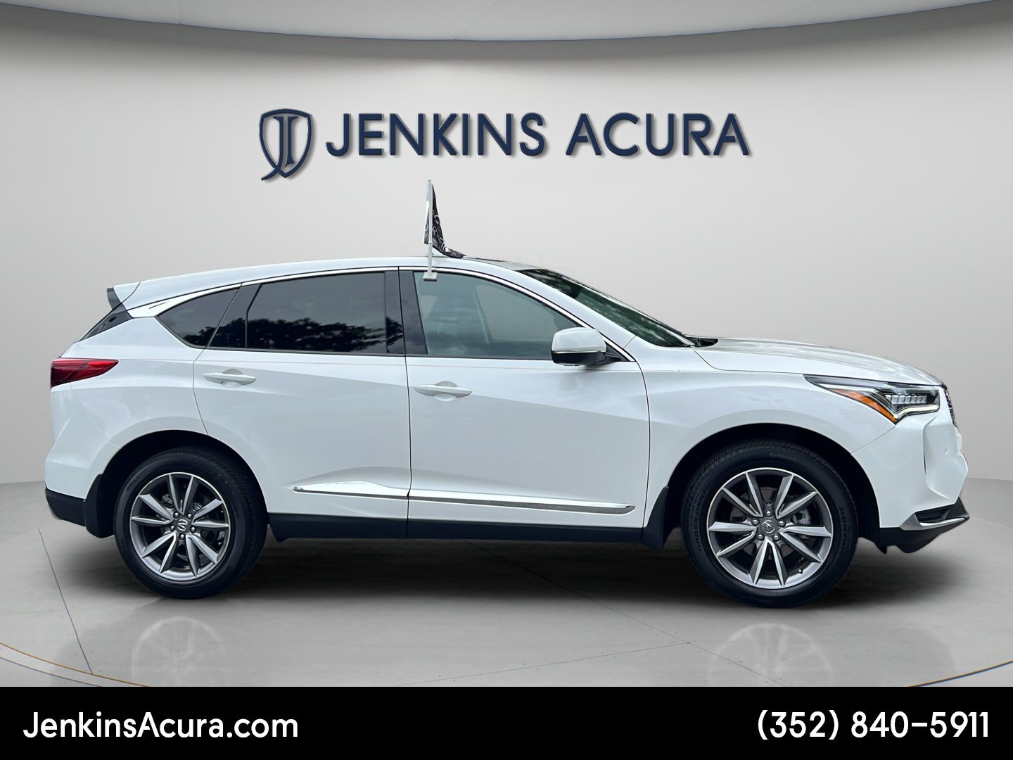 Used 2024 Acura RDX w/ Technology Package AWD/4WD image 2