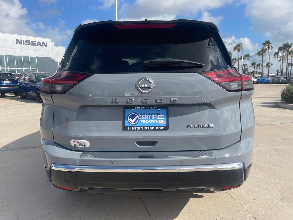 Certified 2024 Nissan Rogue Platinum FWD image 4