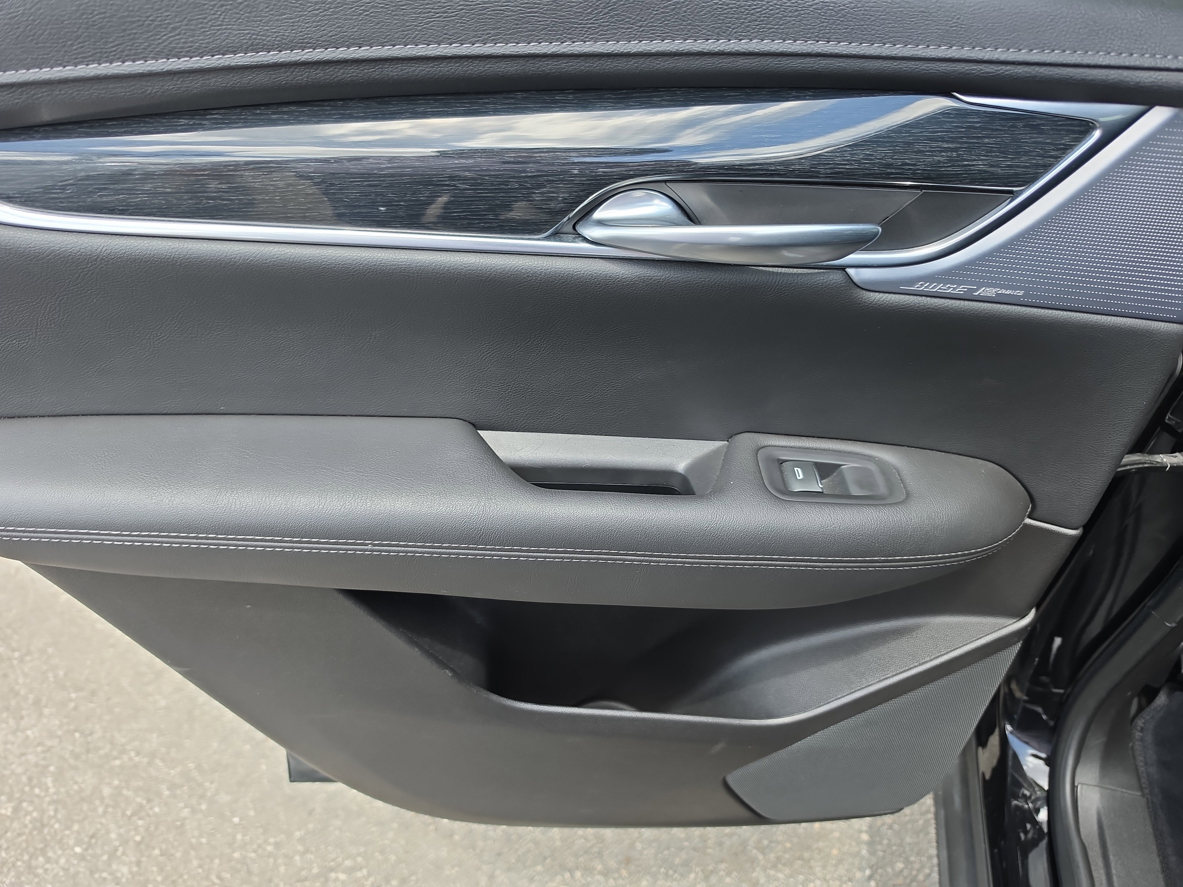 Used 2023 Cadillac XT5 Premium Luxury FWD image 11