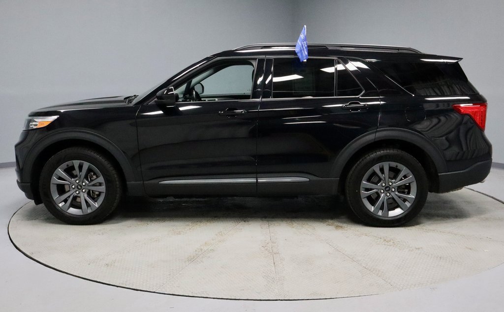 Certified 2023 Ford Explorer XLT w/ Equipment Group 202A image 10