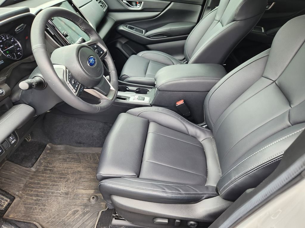 Used 2024 Subaru Ascent Limited w/ Technology Package AWD/4WD image 11