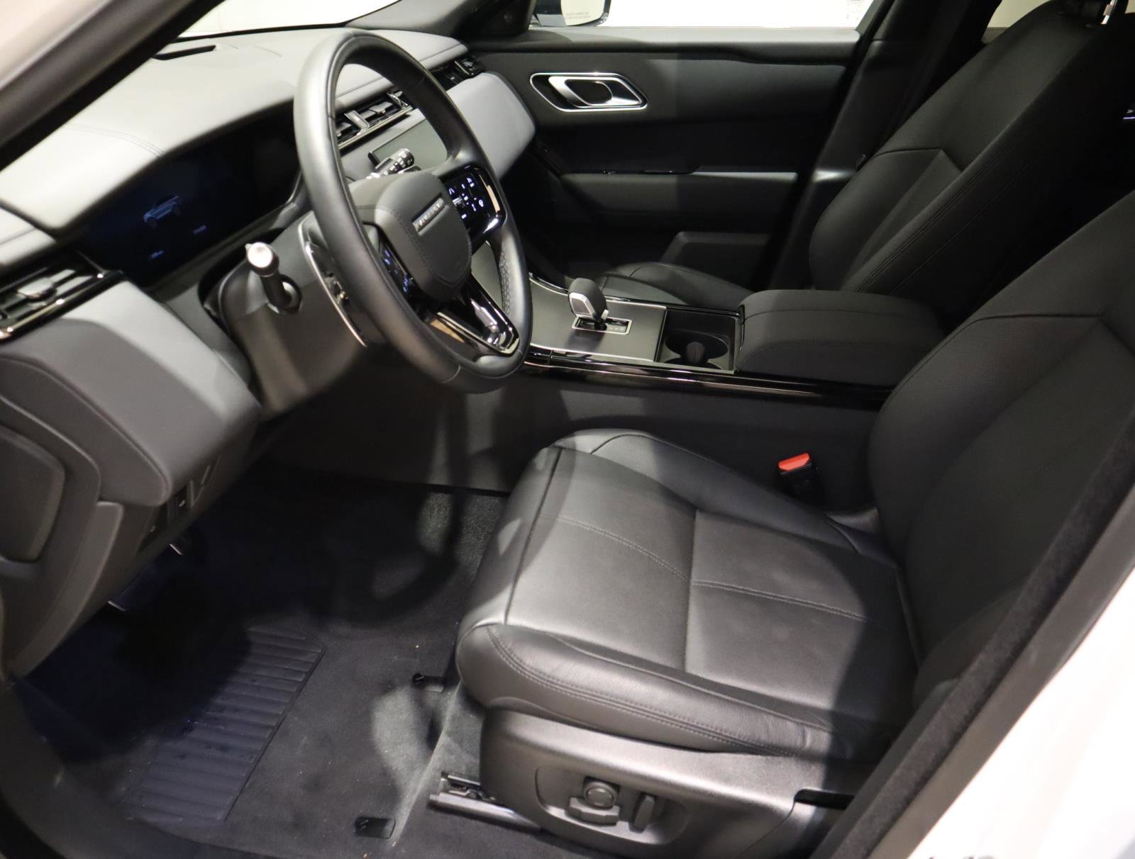 Used 2026 Land Rover Range Rover Velar Dynamic SE image 22