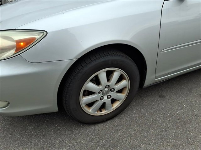 Used 2004 Toyota Camry XLE image 4