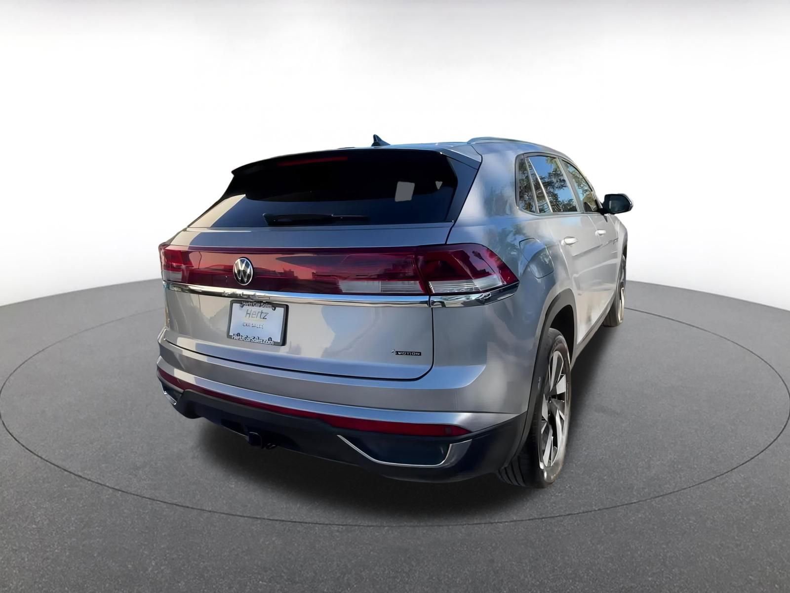 Used 2025 Volkswagen Atlas Cross Sport SE image 14