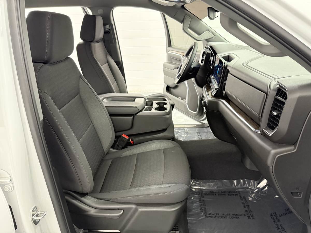 Used 2024 Chevrolet Silverado 1500 RST w/ Z71 Off-Road Package image 16