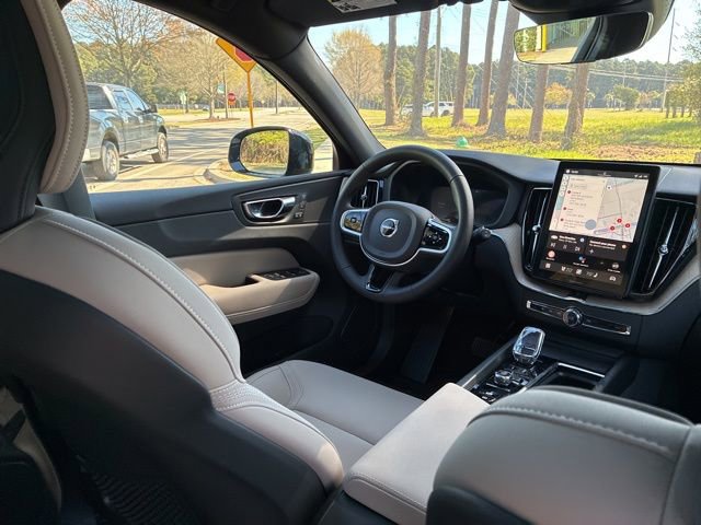 New 2026 Volvo XC60 B5 Plus w/ Protection Package Premier AWD/4WD image 25