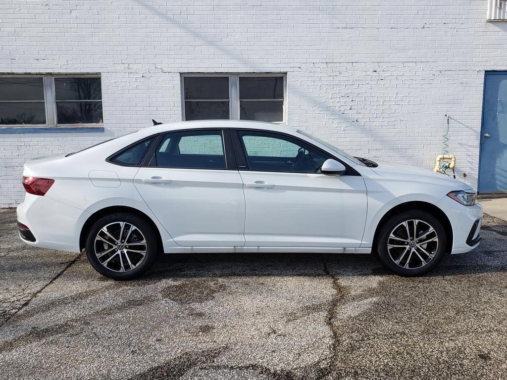 New 2026 Volkswagen Jetta Sport FWD image 2