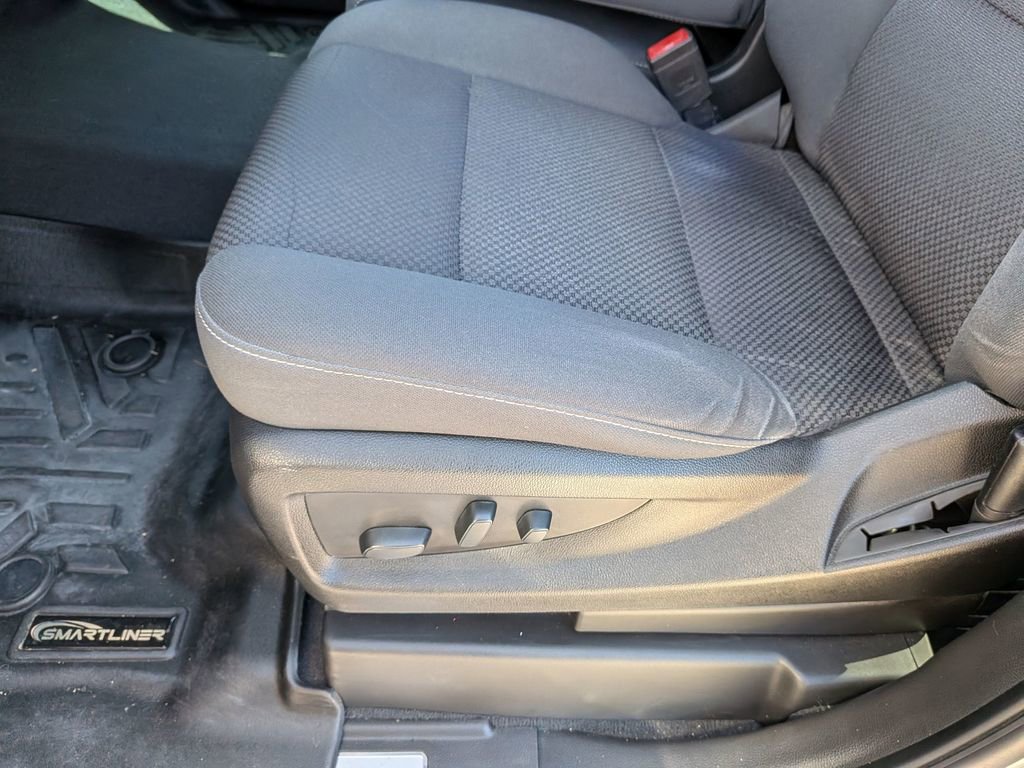 Used 2018 Chevrolet Silverado 1500 LT w/ Texas Edition image 14