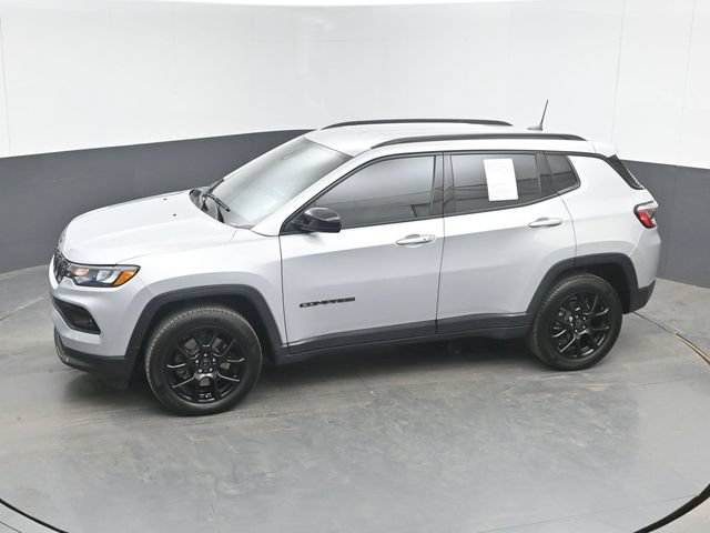 Used 2025 Jeep Compass Latitude w/ Altitude Special Edition AWD/4WD image 33