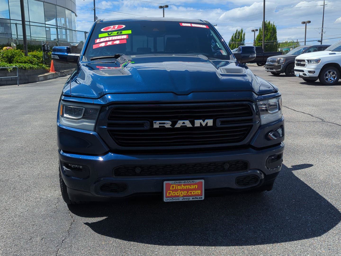 Used 2023 RAM 1500 Laramie AWD/4WD image 2