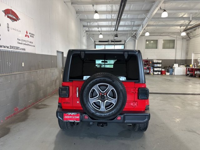 Used 2019 Jeep Wrangler Unlimited Sahara image 8