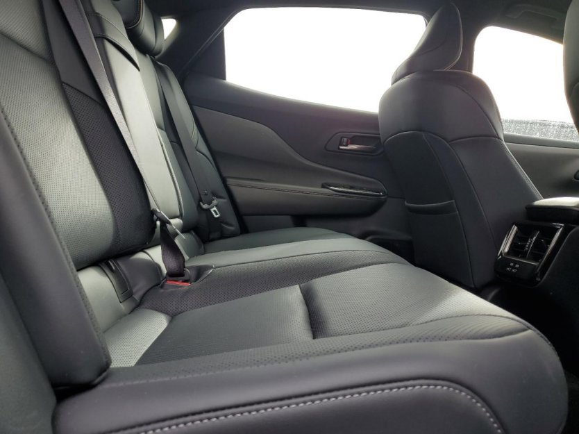 Used 2026 Toyota Crown XLE image 9