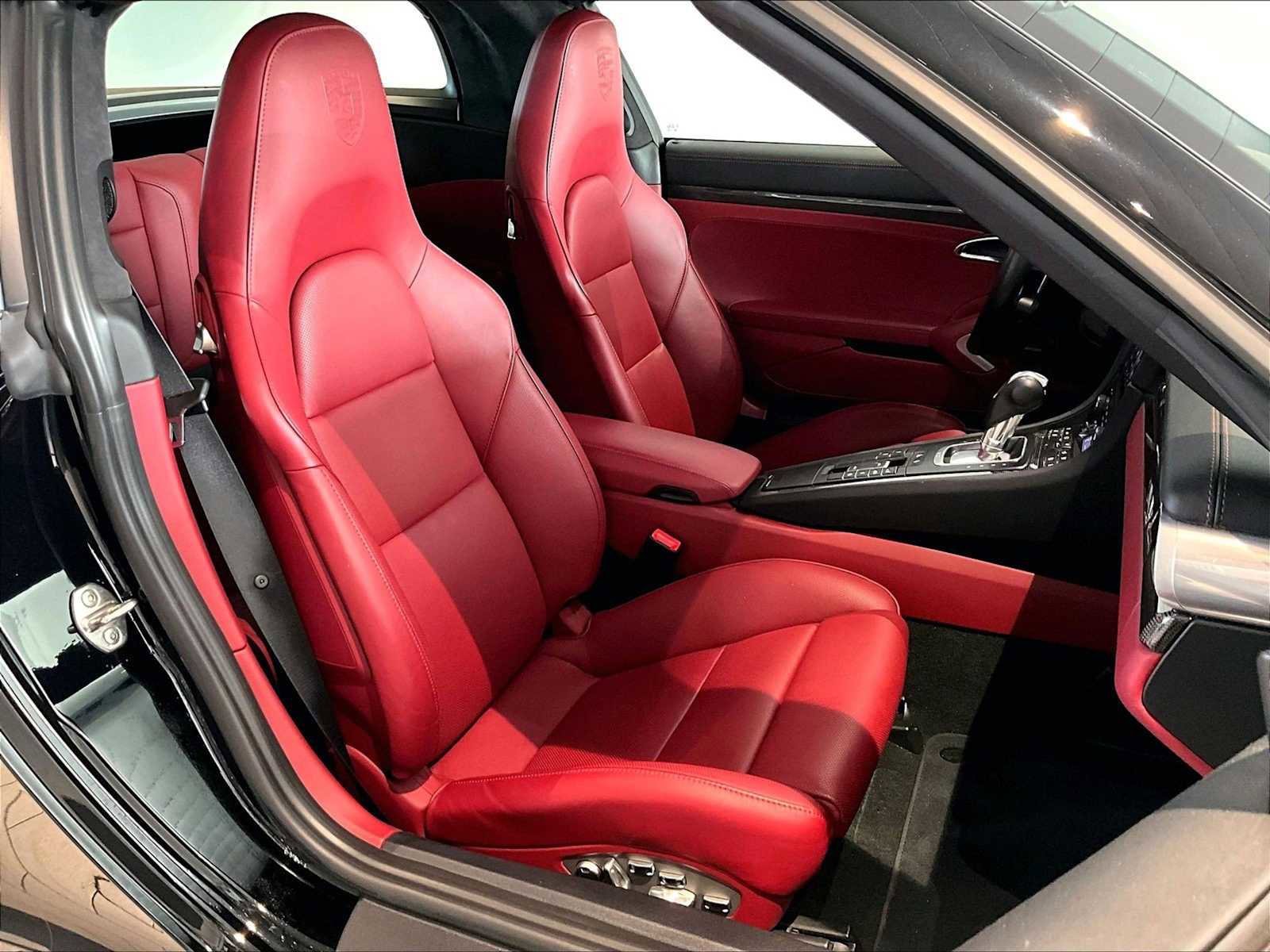 Used 2018 Porsche 911 Targa 4 GTS image 22