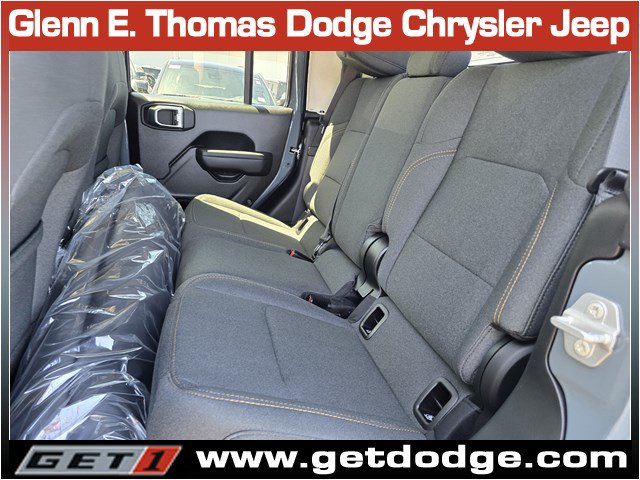 New 2026 Jeep Gladiator Sport AWD/4WD image 12