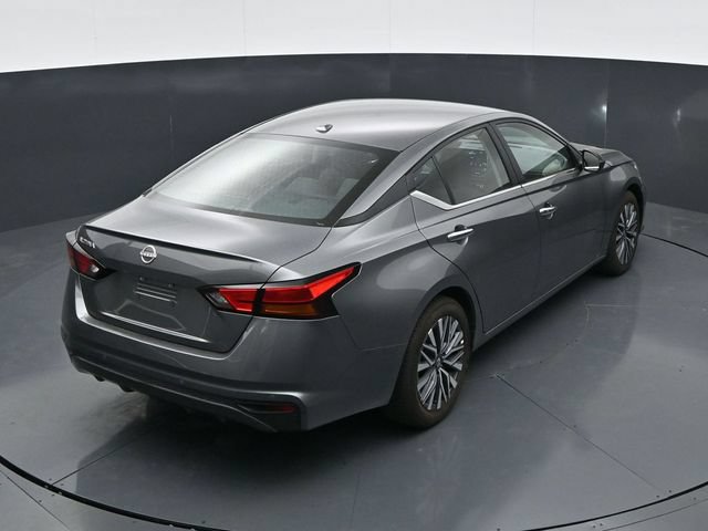 Used 2025 Nissan Altima 2.5 SV FWD image 28