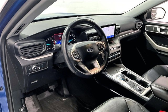 Used 2020 Ford Explorer XLT w/ Equipment Group 202A image 17