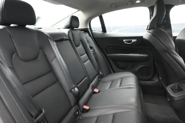 Used 2025 Volvo S60 B5 Plus FWD image 31